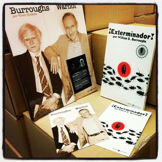 'El affaire de Burroughs y Warhol' y '¡Exterminador!' acompañados de sendas postales